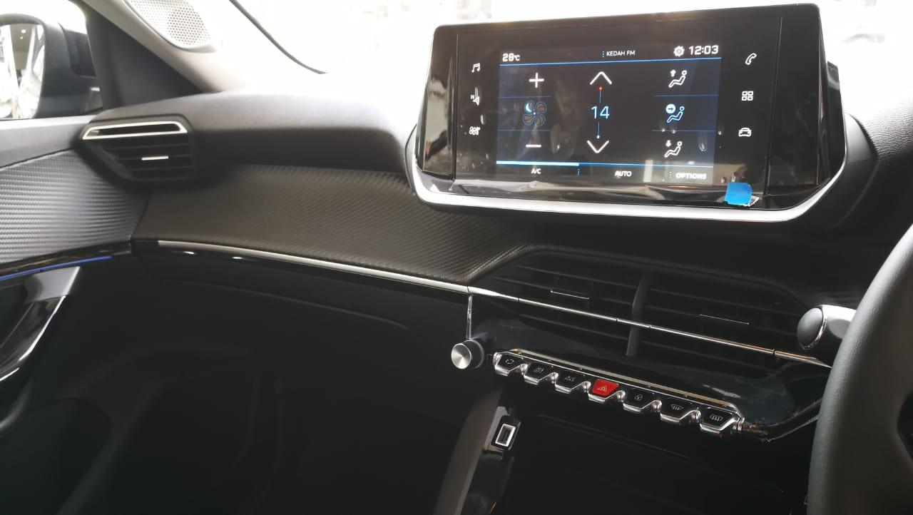 NEW PEUGEOT 2008