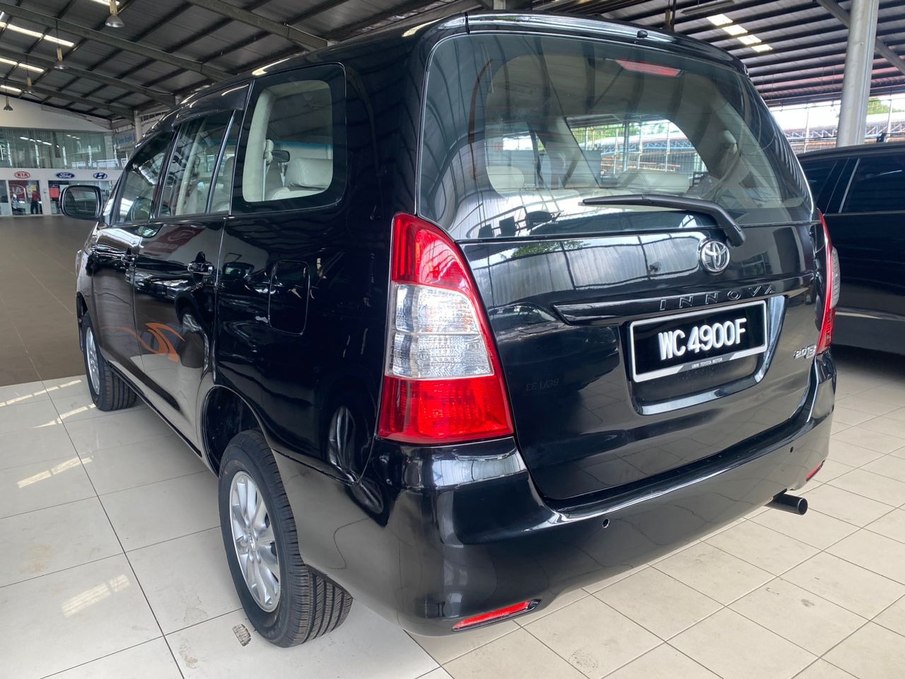 WC4900F TOYOTA INNOVA 2.0E (M)