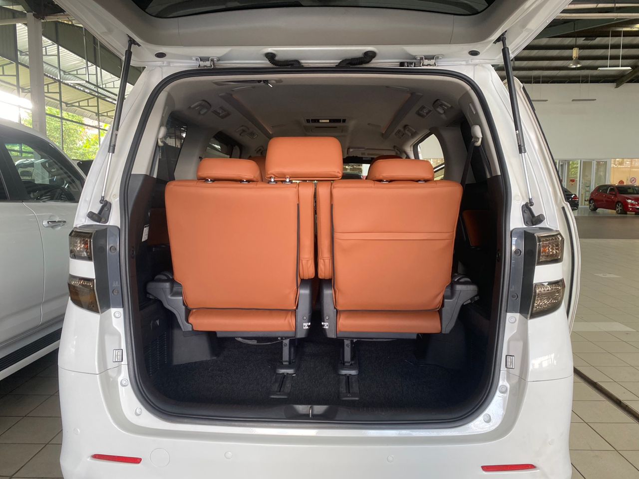 JSY9878 TOYOTA VELLFIRE 3.5 WELCAB