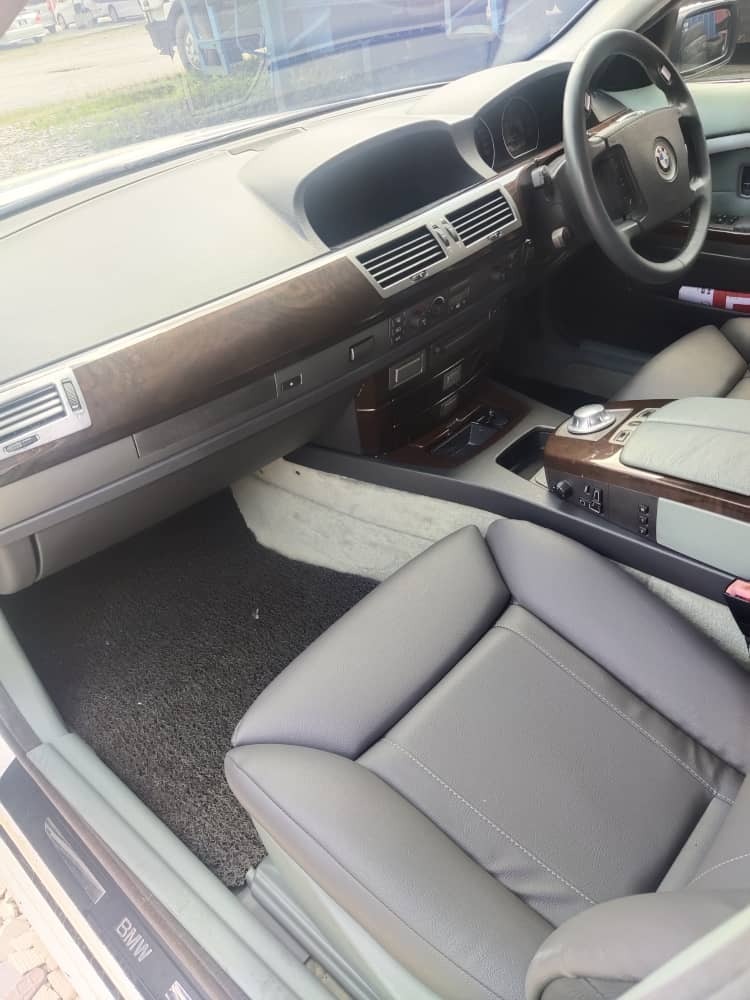 JRT7301 BMW 730LI SE (A)