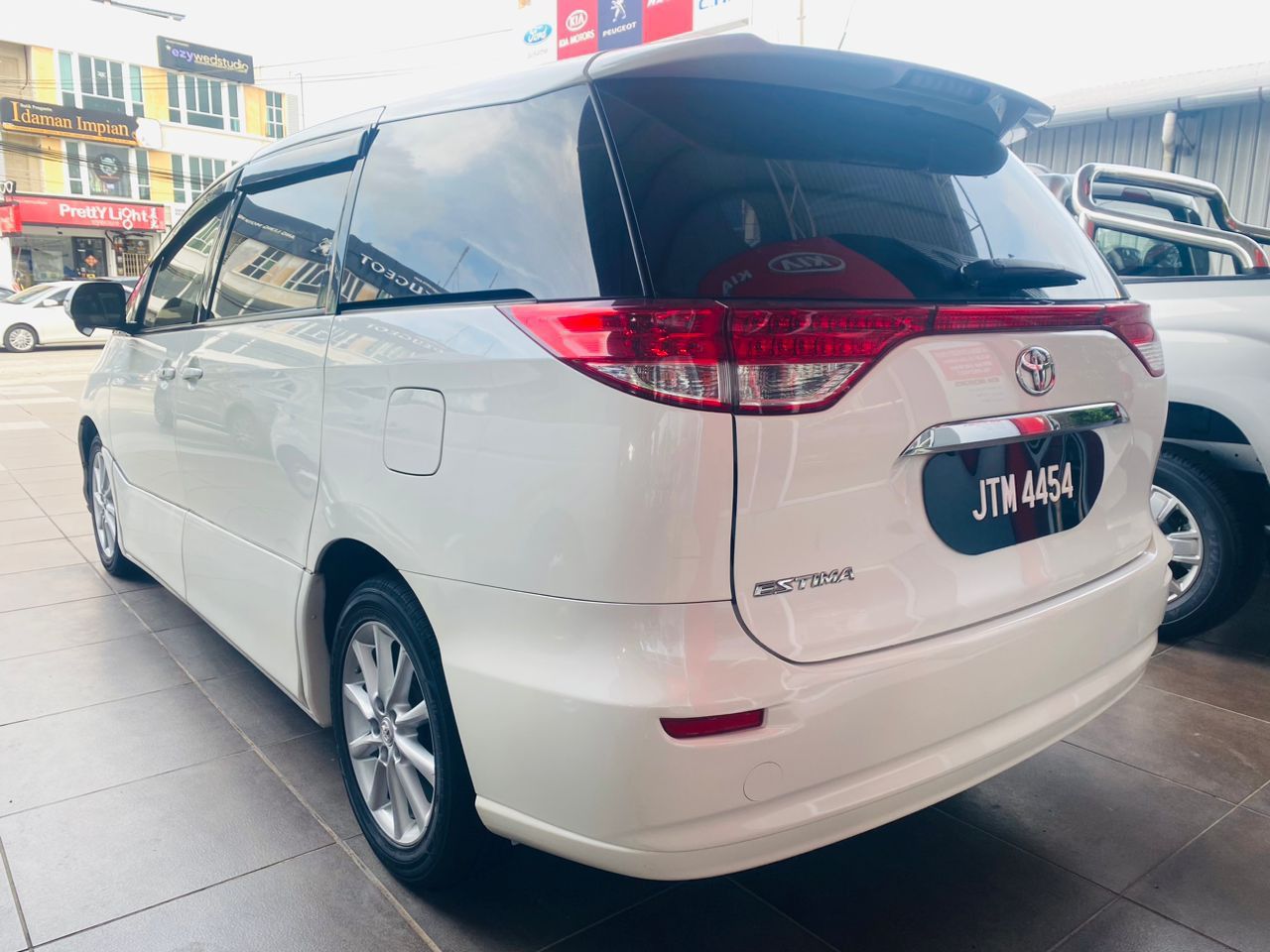 JTM4454 TOYOTA ESTIMA 2.4