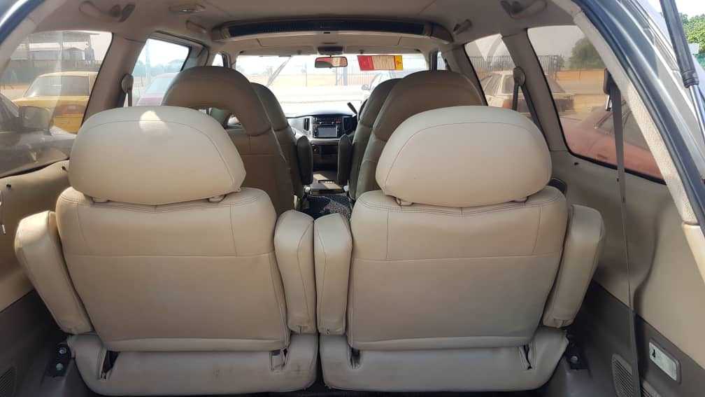 TOYOTA ESTIMA 2.4