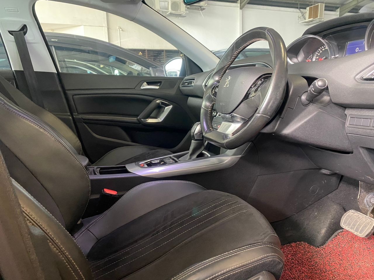WB9596Q Peugeot 308 1.6